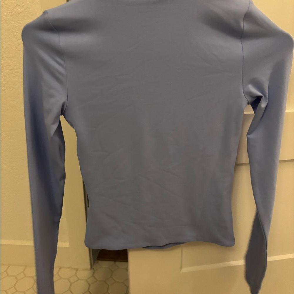 Aritzia Contour Collection Long Sleeve Shirt - Dayflower - Picture 4 of 6